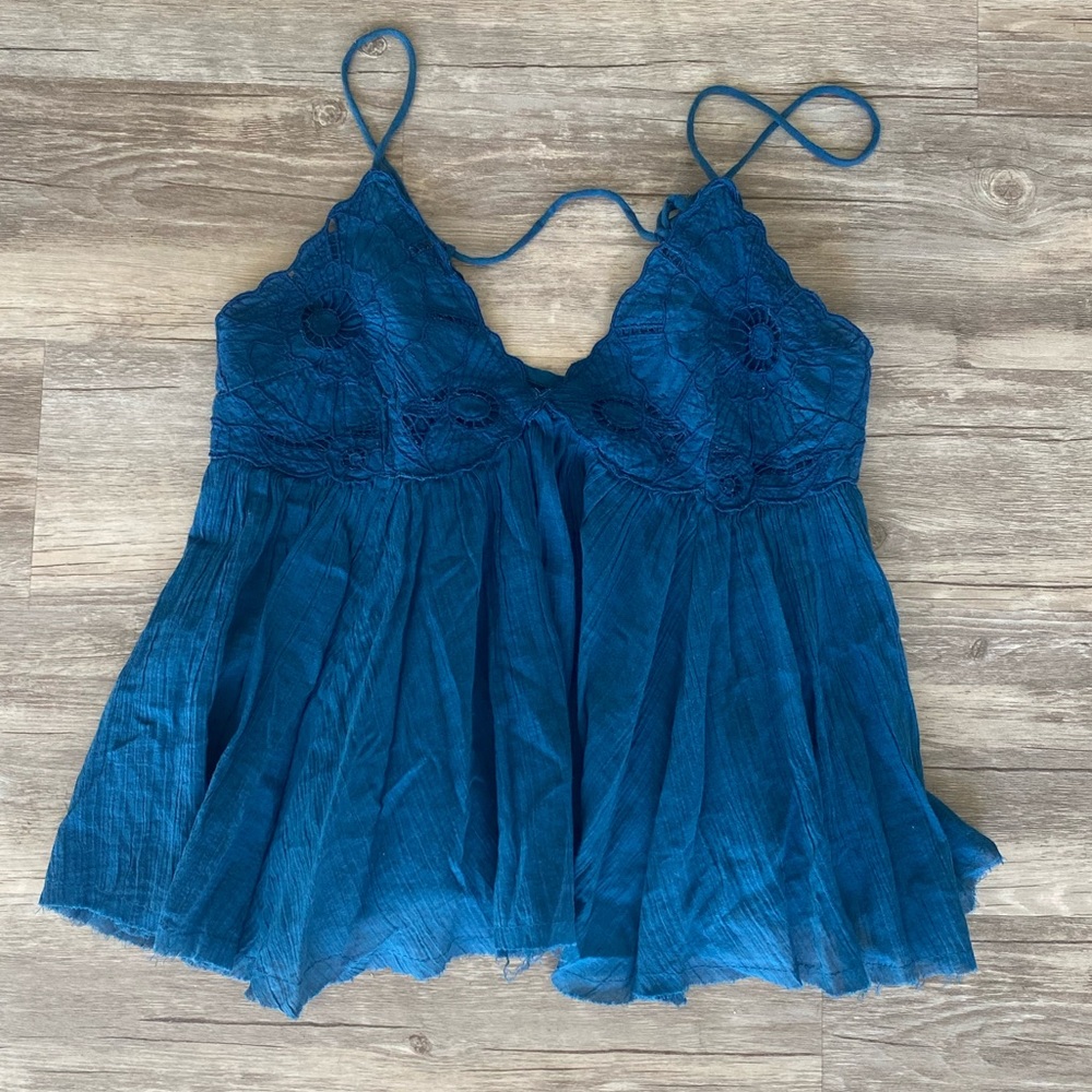 FREE PEOPLE BLUE TRIANGLE TOP NWT XS